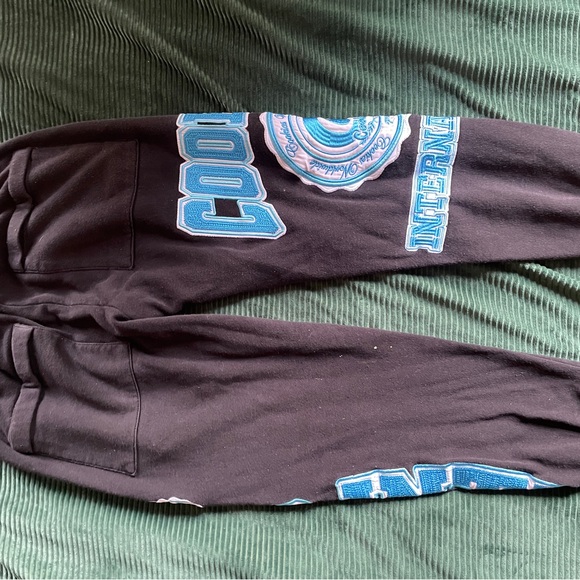 Cookies Black Joggers - Picture 9 of 12